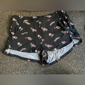 Express - Size Large - Floral & Black Shorts